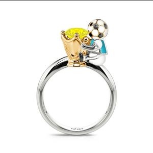 Jeulia Hug Me Soccer Argentina round sterling silver ring